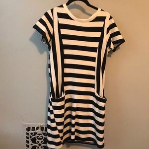Zara navy/white striped t shirt dress with pockets